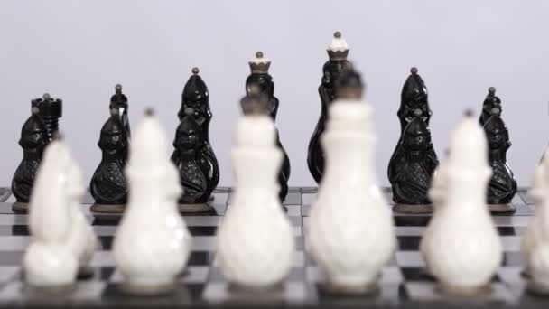 Schachfiguren für Spiel aufgestellt - Filmmaterial, Video