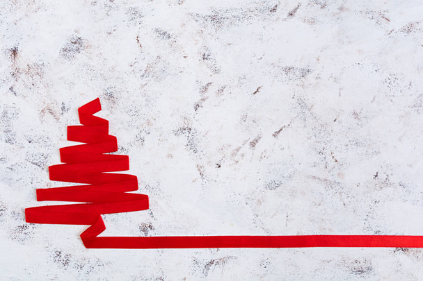 Christmas tree made of ribbon on white background. - Φωτογραφία, εικόνα