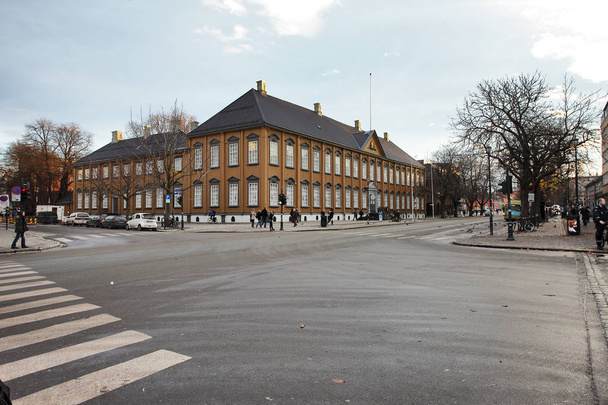 Стигрден - королевская резиденция в Трондене
 - Фото, изображение