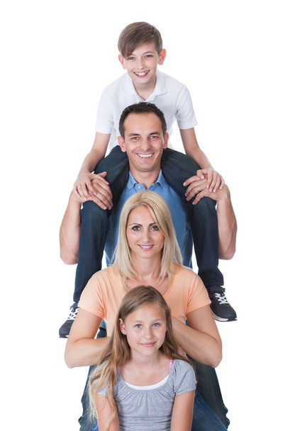 Portrait Of Family With Son On Father's Shoulder - Foto, imagen