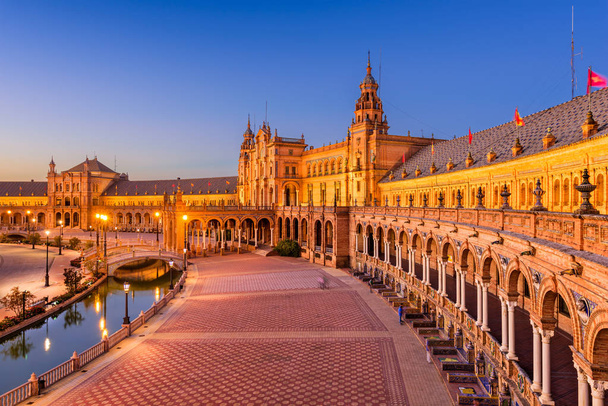 Sevilla Spanyolország spanyol téren - Fotó, kép