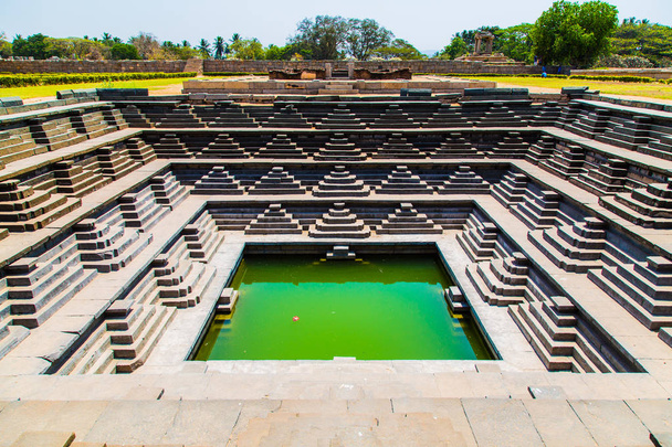 Bâtiment historique à Hampi, Inde
 - Photo, image