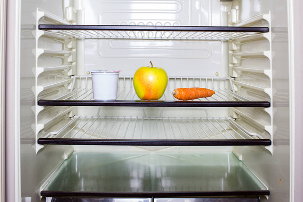 Dentro del refrigerador
 - Foto, imagen