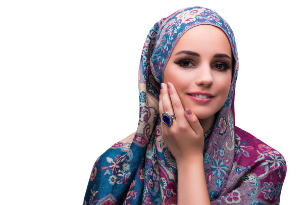 Donna in tradizionale copertura musulmana con anello
 - Foto, immagini