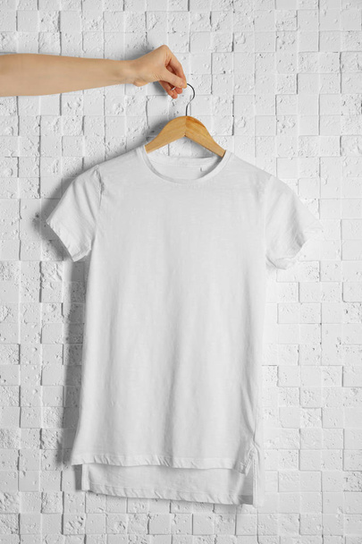 Blank white t-shirt - Φωτογραφία, εικόνα