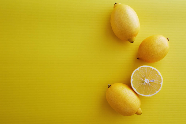Fresh ripe lemons - Foto, imagen