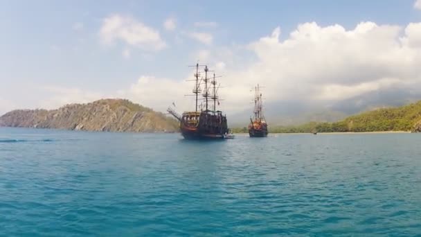 Γολέτα όμορφη πειρατής στη θάλασσα - Πλάνα, βίντεο