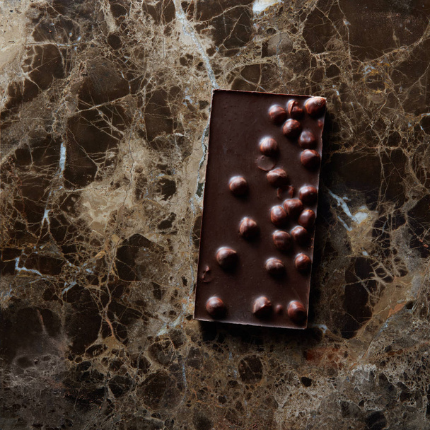 chocolate bar with nuts - Fotografie, Obrázek