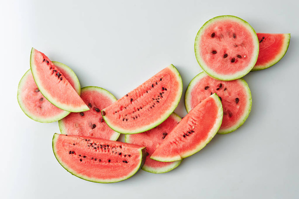 many slices of watermelon - 写真・画像