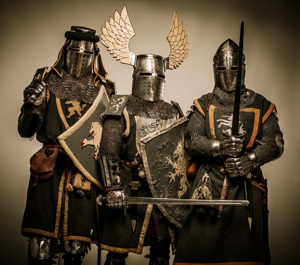 drie middeleeuwse ridders - Foto, afbeelding