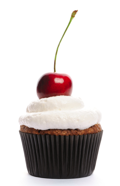 cupcake με σαντιγύ και κεράσι - Φωτογραφία, εικόνα