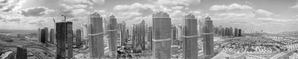 Emirates Lakes Towers bâtiments à Dubaï
 - Photo, image