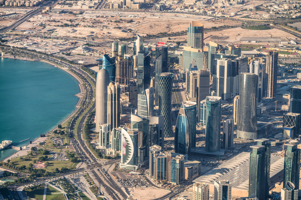 Vista aérea del horizonte de Doha
 - Foto, imagen