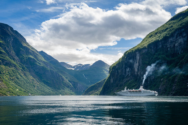 Touristic ferry at Geiranger fjord, Norway - Foto, Imagen