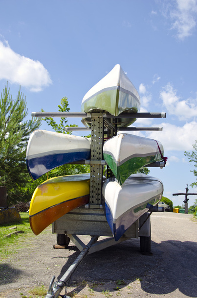 Група сучасних каное човнів для туристів
 - Фото, зображення