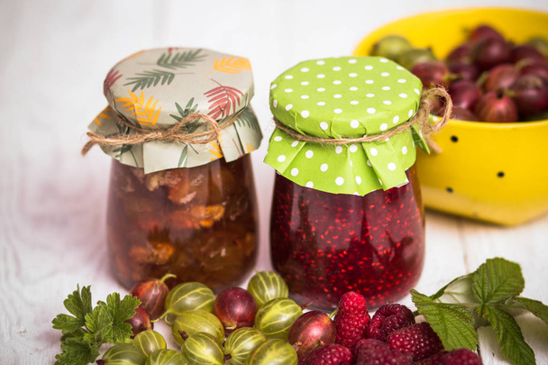 Marmelade in Glasbank - Foto, Bild
