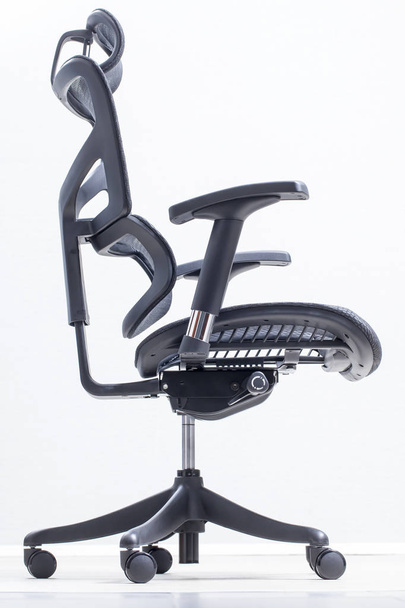 cadeira ortopédica ergonômico computador estação de trabalho
  - Foto, Imagem