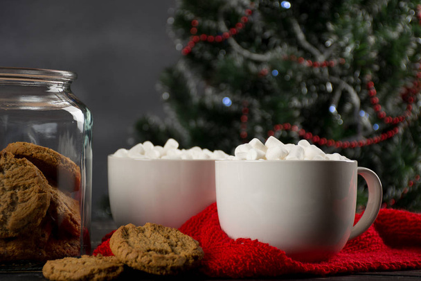 Горячий шоколад с зефиром и печеньем
 - Фото, изображение