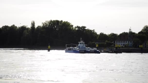 Ferry du Rhin
 - Séquence, vidéo