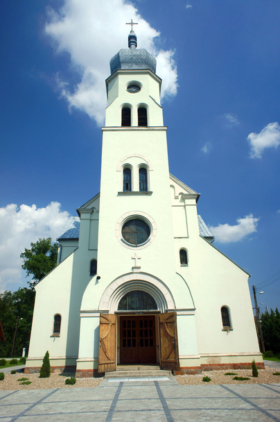 Εκκλησία με καμπαναριό - Φωτογραφία, εικόνα