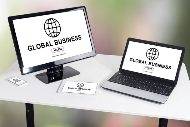 Глобальная бизнес-концепция на различных устройствах
 - Фото, изображение