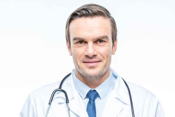 medico maschio con stetoscopio - Foto, immagini