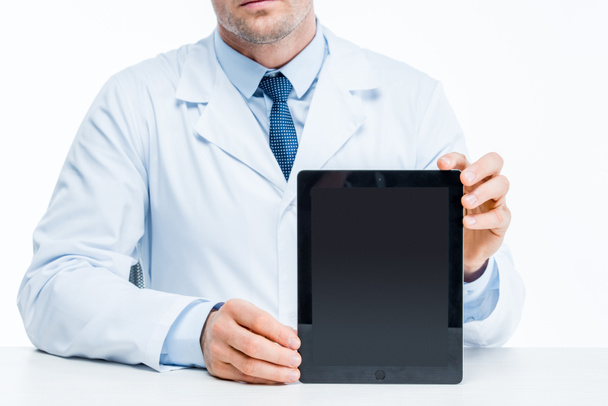 Médecin avec tablette numérique
  - Photo, image