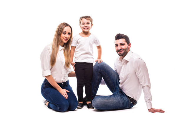 familia feliz sobre fondo blanco - Foto, Imagen