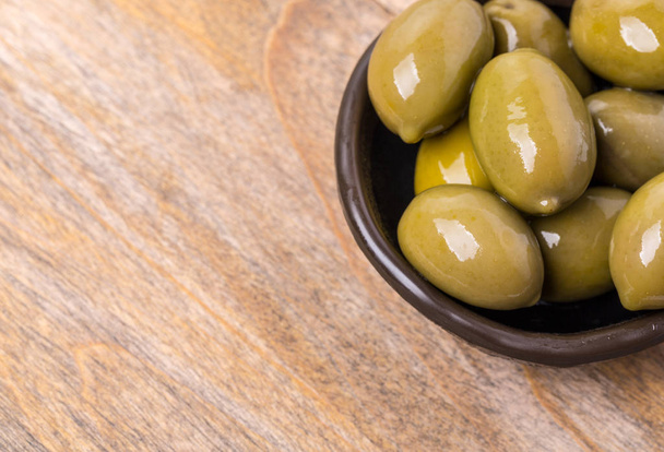 olives vertes géantes à l'arc olive
 - Photo, image