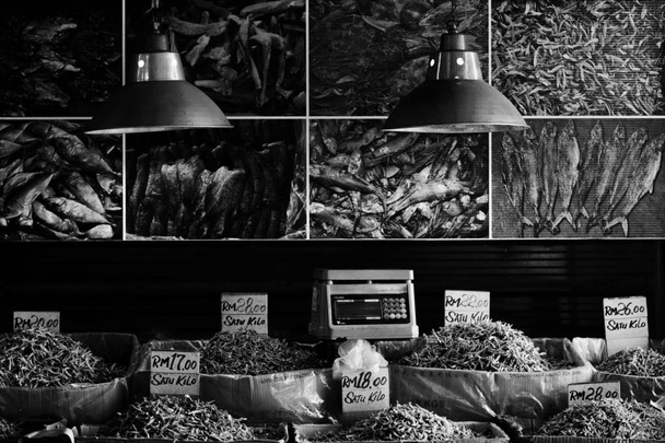 Fischmarkt in Schwarz-Weiß - Foto, Bild