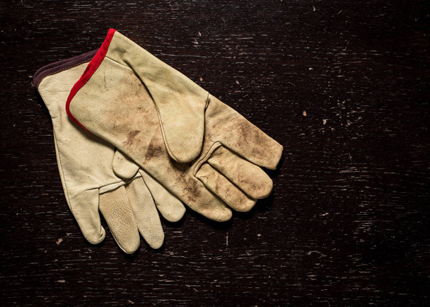 deux gants de travail
 - Photo, image