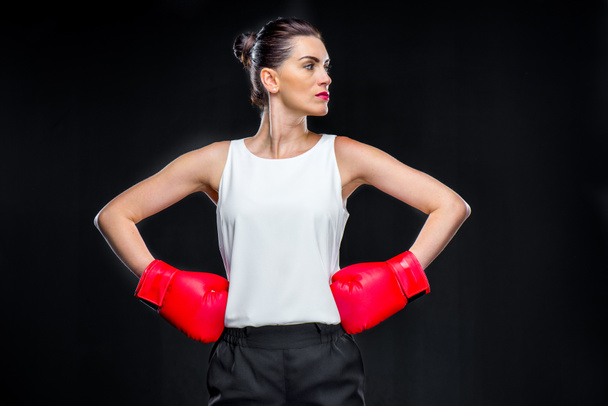 Businesswoman in boxing gloves - Foto, immagini