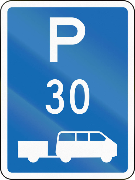 Neues Verkehrsschild: Parkzone für Pendler mit Zeitbeschränkung - Foto, Bild