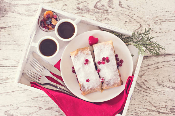Strudel and coffee on a tray - Foto, Imagem