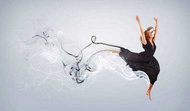 Modern style dancer posing - Foto, afbeelding