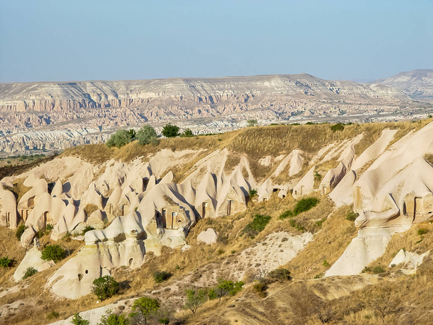 Vulkaaniset kalliot ja kallioperät Cappadociassa
 - Valokuva, kuva