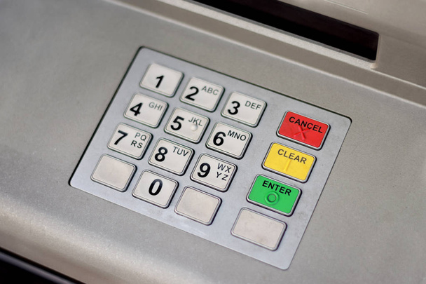 ATM-Geldautomaat toetsenblok in het centrum van de stad - Foto, afbeelding