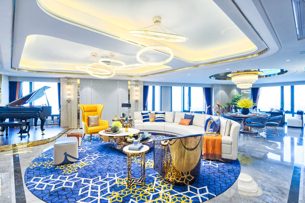 интерьер современной роскошной гостиной
 - Фото, изображение