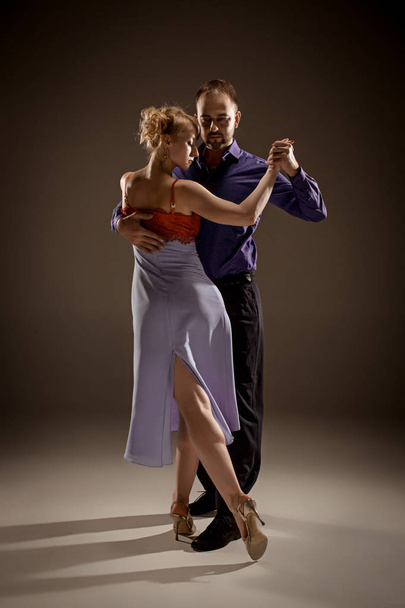 The man and the woman dancing argentinian tango - Foto, Imagem