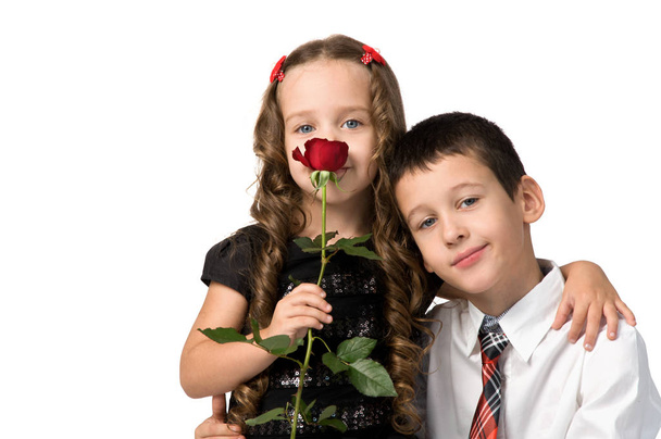 Crianças pequenas com flores
. - Foto, Imagem