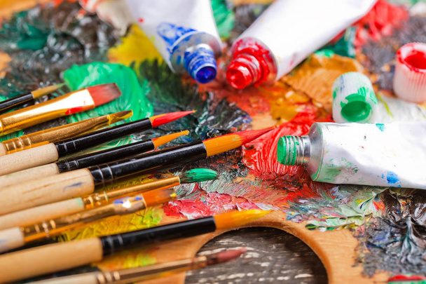 Paints and brush for drawing - Φωτογραφία, εικόνα
