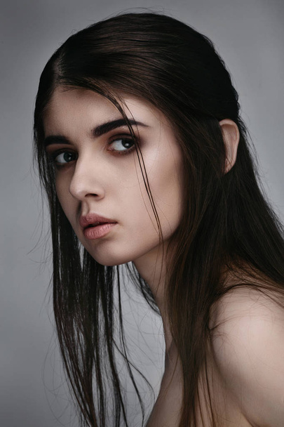 model with straight hair - Photo, image