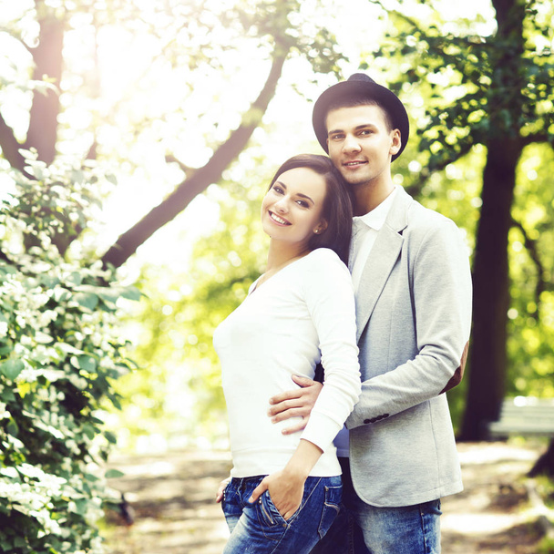 Young happy couple in park - Foto, Imagem