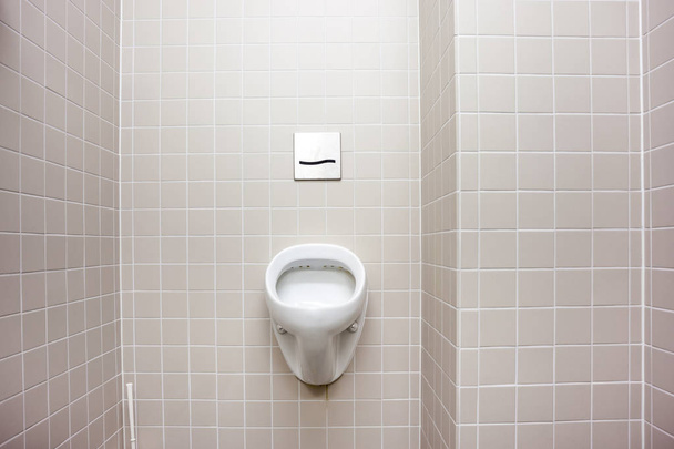 urinal on the wall - Foto, Bild