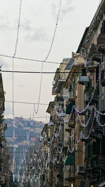 Świąteczne światło w mieście la spezia, Włochy - Zdjęcie, obraz