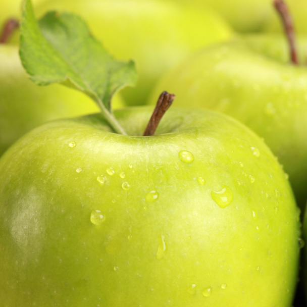Green apples with water drops - Фото, зображення