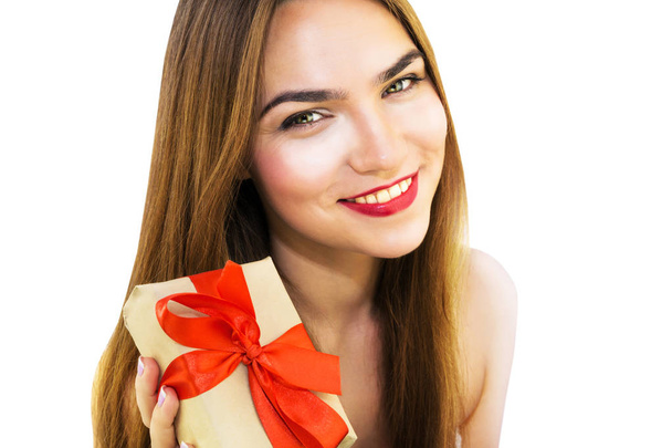 Beautiful young woman with present - Foto, Imagem