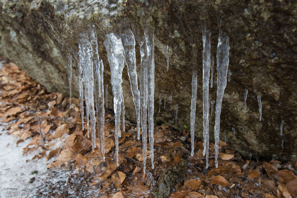 Сталактити льоду
 - Фото, зображення