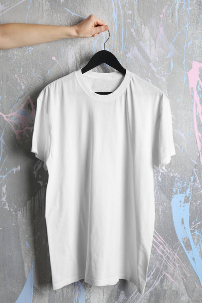Blank white t-shirt - Фото, изображение