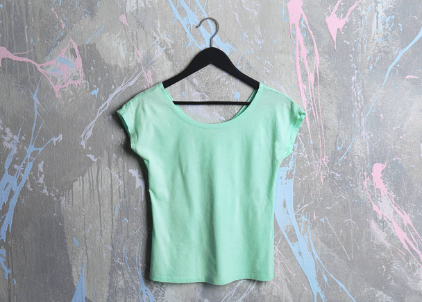 Blank green t-shirt - Фото, зображення